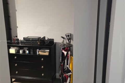Adosado en alquiler en Miami, Florida, 3 dormitorios, 157.93 m2 № 2054230 - foto 11