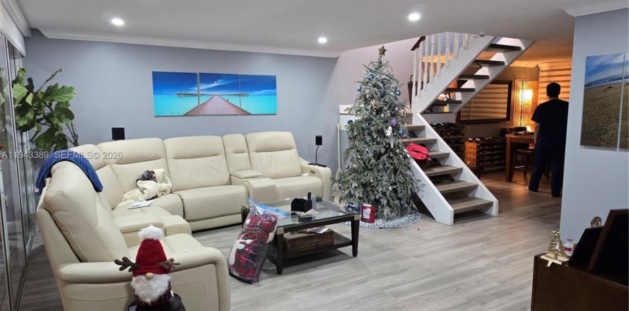 Adosado en Miami, Florida 3 dormitorios, 157.93 m2 № 2054230