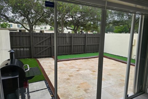Adosado en alquiler en Miami, Florida, 3 dormitorios, 157.93 m2 № 2054230 - foto 13