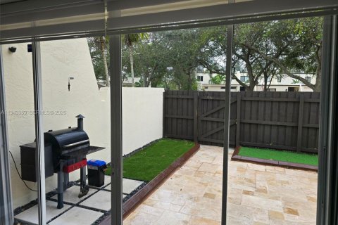 Adosado en alquiler en Miami, Florida, 3 dormitorios, 157.93 m2 № 2054230 - foto 14
