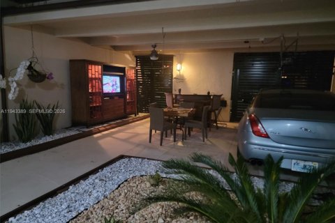 Adosado en alquiler en Miami, Florida, 3 dormitorios, 157.93 m2 № 2054230 - foto 15