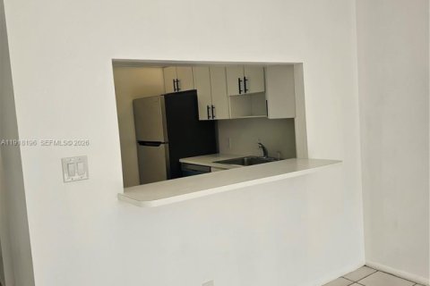 Condo in Aventura, Florida, 1 bedroom  № 1973016 - photo 21