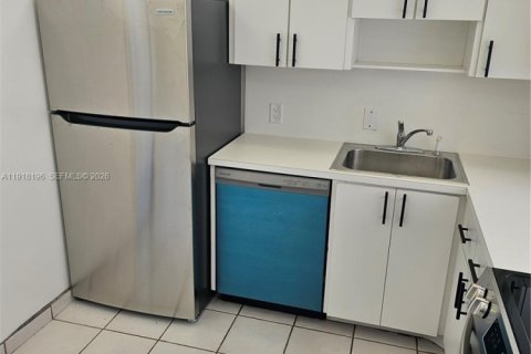 Condo in Aventura, Florida, 1 bedroom  № 1973016 - photo 19