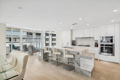 Condo in South Palm Beach, Florida, 3 bedrooms  № 2158417 - photo 8