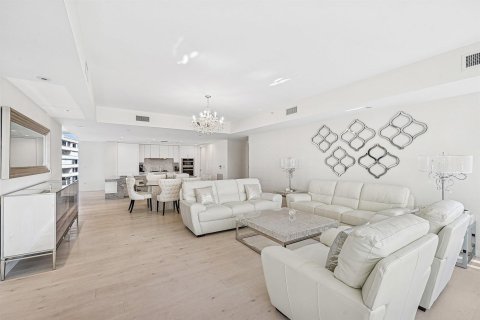 Condo in South Palm Beach, Florida, 3 bedrooms  № 2158417 - photo 18