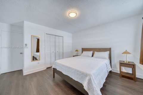 Casa en alquiler en Miami, Florida, 1 dormitorio, 41.81 m2 № 1998148 - foto 20