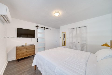 Casa en alquiler en Miami, Florida, 1 dormitorio, 41.81 m2 № 1998148 - foto 17