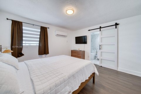 Casa en alquiler en Miami, Florida, 1 dormitorio, 41.81 m2 № 1998148 - foto 18