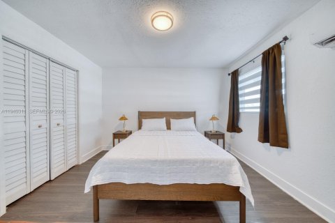 Casa en alquiler en Miami, Florida, 1 dormitorio, 41.81 m2 № 1998148 - foto 15