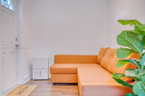 Casa en alquiler en Miami, Florida, 1 dormitorio, 41.81 m2 № 1998148 - foto 3