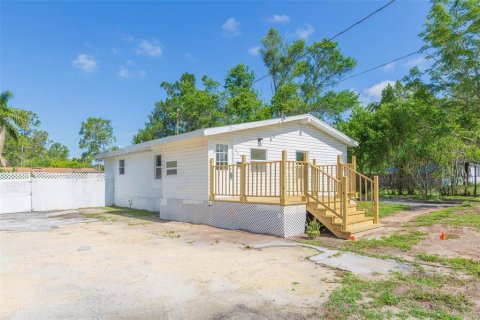 House in New Port Richey, Florida 3 bedrooms, 95.13 sq.m. № 1800597 - photo 2