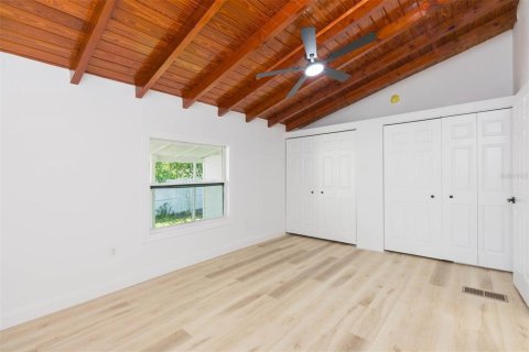 House in New Port Richey, Florida 3 bedrooms, 95.13 sq.m. № 1800597 - photo 20