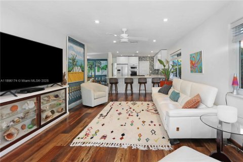 Villa ou maison à vendre à Hollywood, Floride: 2 chambres, 134.52 m2 № 2015997 - photo 6