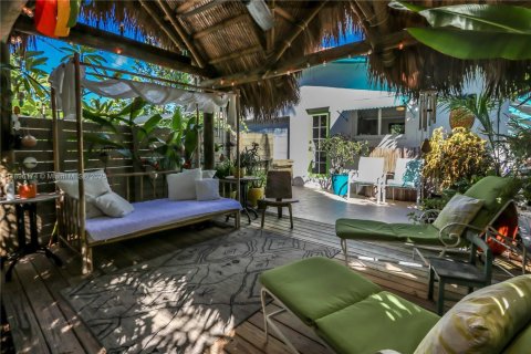 Villa ou maison à vendre à Hollywood, Floride: 2 chambres, 134.52 m2 № 2015997 - photo 5