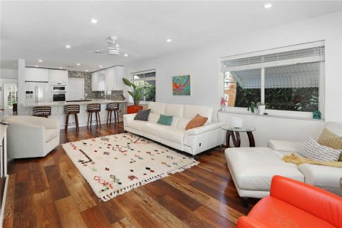 Villa ou maison à vendre à Hollywood, Floride: 2 chambres, 134.52 m2 № 2015997 - photo 7