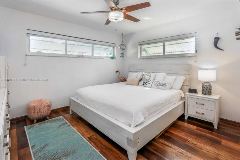 Villa ou maison à vendre à Hollywood, Floride: 2 chambres, 134.52 m2 № 2015997 - photo 29