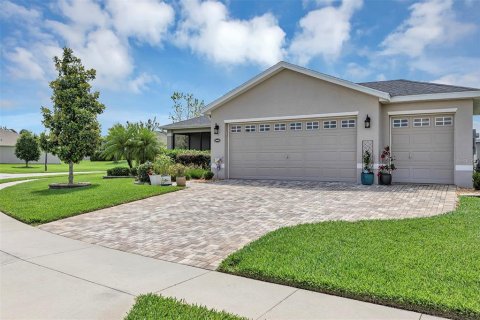 House in Leesburg, Florida 2 bedrooms, 147.16 sq.m. № 1771427 - photo 1