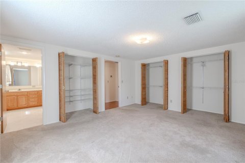 Casa en venta en Tampa, Florida, 5 dormitorios, 231.79 m2 № 1757508 - foto 24