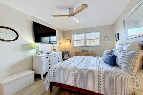 Condo in Gulfport, Florida, 1 bedroom № 2166913 - photo 27
