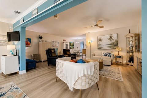 Condo in Gulfport, Florida, 1 bedroom № 2166913 - photo 19