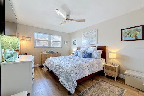 Condo in Gulfport, Florida, 1 bedroom № 2166913 - photo 29