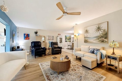 Condo in Gulfport, Florida, 1 bedroom № 2166913 - photo 21