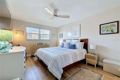 Condo in Gulfport, Florida, 1 bedroom № 2166913 - photo 28