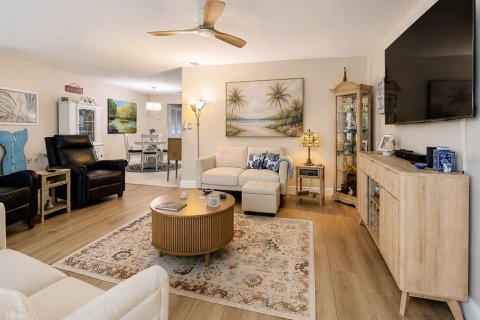 Condo in Gulfport, Florida, 1 bedroom № 2166913 - photo 25