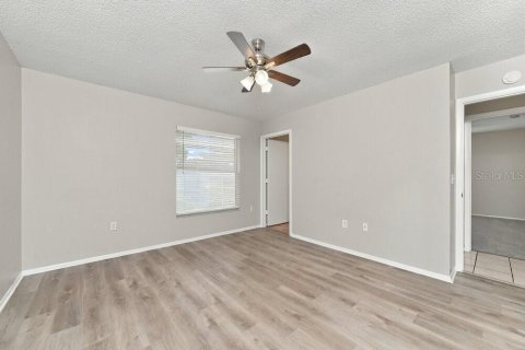 Villa ou maison à louer à Apopka, Floride: 3 chambres, 125.79 m2 № 2415439 - photo 10