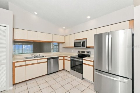 Villa ou maison à louer à Apopka, Floride: 3 chambres, 125.79 m2 № 2415439 - photo 9