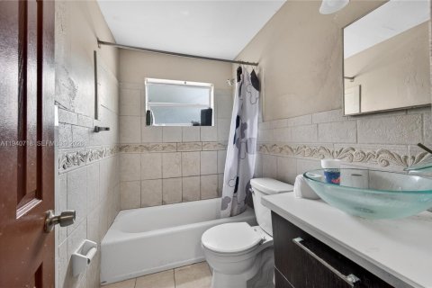 Купить виллу или дом в Форт-Лодердейл, Флорида 3 спальни, 101.45м2, № 1997771 - фото 14