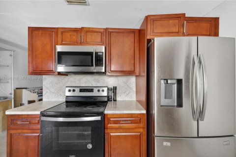 Купить виллу или дом в Форт-Лодердейл, Флорида 3 спальни, 101.45м2, № 1997771 - фото 9