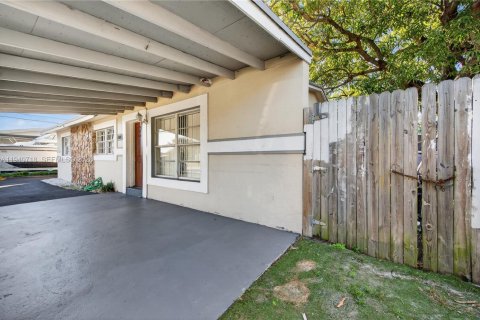 Купить виллу или дом в Форт-Лодердейл, Флорида 3 спальни, 101.45м2, № 1997771 - фото 3