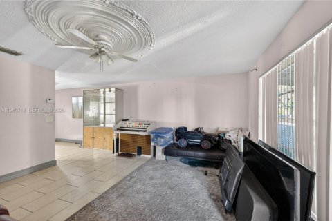 Купить виллу или дом в Форт-Лодердейл, Флорида 3 спальни, 101.45м2, № 1997771 - фото 12