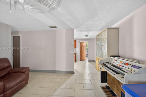 Купить виллу или дом в Форт-Лодердейл, Флорида 3 спальни, 101.45м2, № 1997771 - фото 8