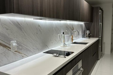 Copropriété à vendre à Miami, Floride: 4 pièces, 72.19 m2 № 2176686 - photo 3