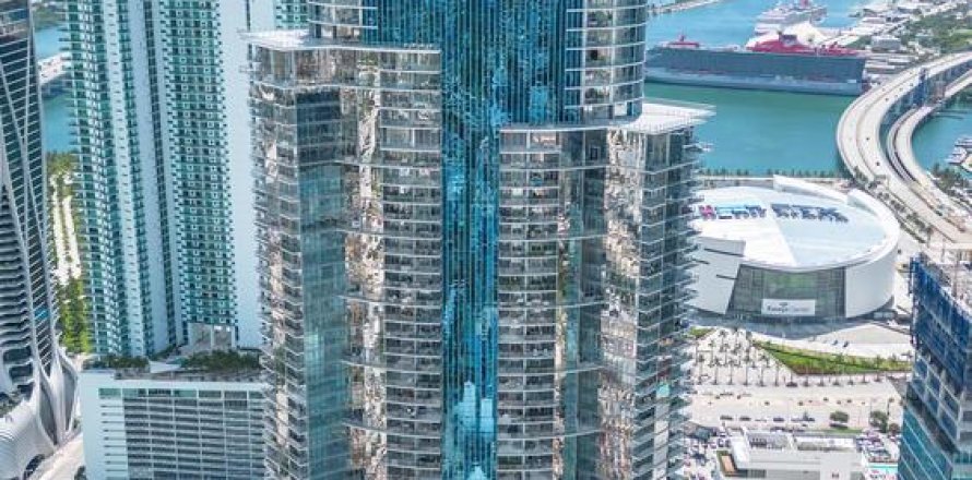 Condo à Miami, Floride, 4 pièces  № 2176686