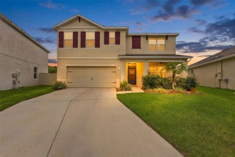 Casa en Seffner, Florida 5 dormitorios, 248.42 m2 № 2384029
