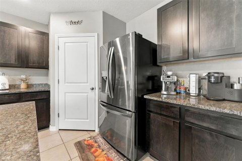 Casa en venta en Seffner, Florida, 5 dormitorios, 248.42 m2 № 2384029 - foto 6