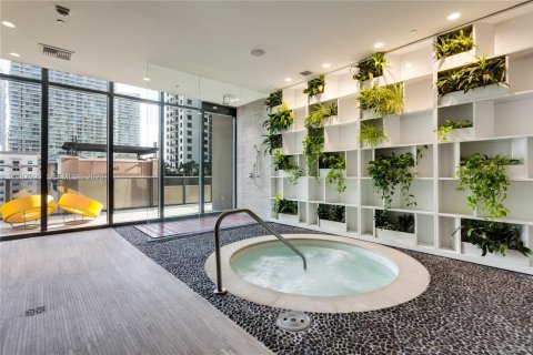 Condominio en venta en Miami, Florida, 1 dormitorio, 68.56 m2 № 2050984 - foto 25