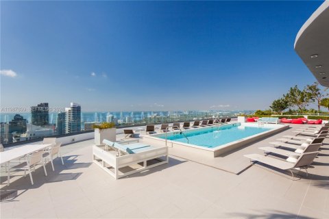 Condominio en venta en Miami, Florida, 1 dormitorio, 68.56 m2 № 2050984 - foto 16