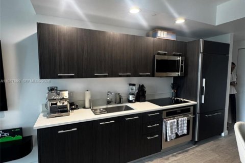 Condominio en venta en Miami, Florida, 1 dormitorio, 68.56 m2 № 2050984 - foto 7