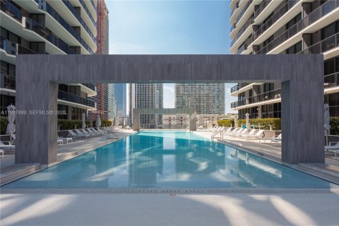Condominio en venta en Miami, Florida, 1 dormitorio, 68.56 m2 № 2050984 - foto 2