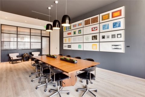 Condominio en venta en Miami, Florida, 1 dormitorio, 68.56 m2 № 2050984 - foto 21