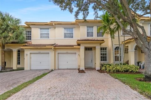 Снять в аренду таунхаус в Мирамар, Флорида 3 спальни, 155.05м2, № 2017352 - фото 5