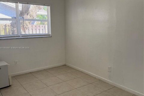 Copropriété à louer à Miami Gardens, Floride: 2 chambres, 86.03 m2 № 2081796 - photo 8