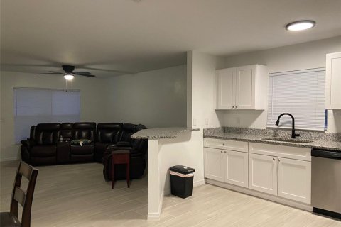 House in New Port Richey, Florida 3 bedrooms, 111.48 sq.m. № 1819651 - photo 5
