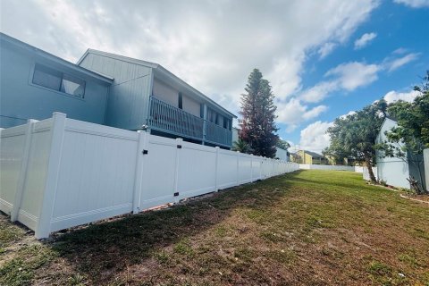 Townhouse in Winter Park, Florida 3 bedrooms, 146.79 sq.m. № 2101700 - photo 29