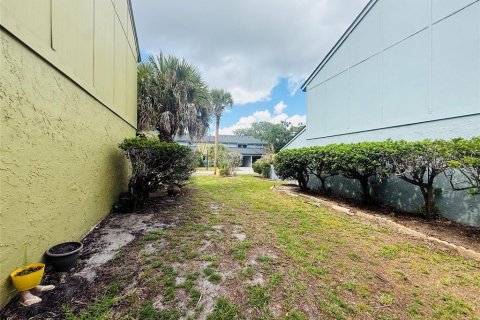 Townhouse in Winter Park, Florida 3 bedrooms, 146.79 sq.m. № 2101700 - photo 28