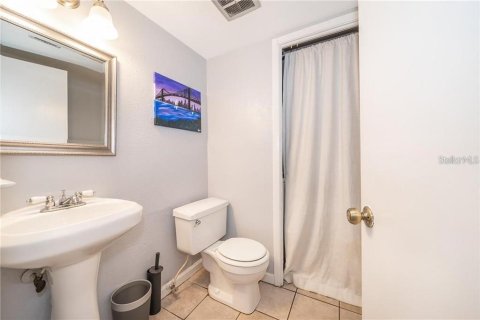 Townhouse in Winter Park, Florida 3 bedrooms, 146.79 sq.m. № 2101700 - photo 3